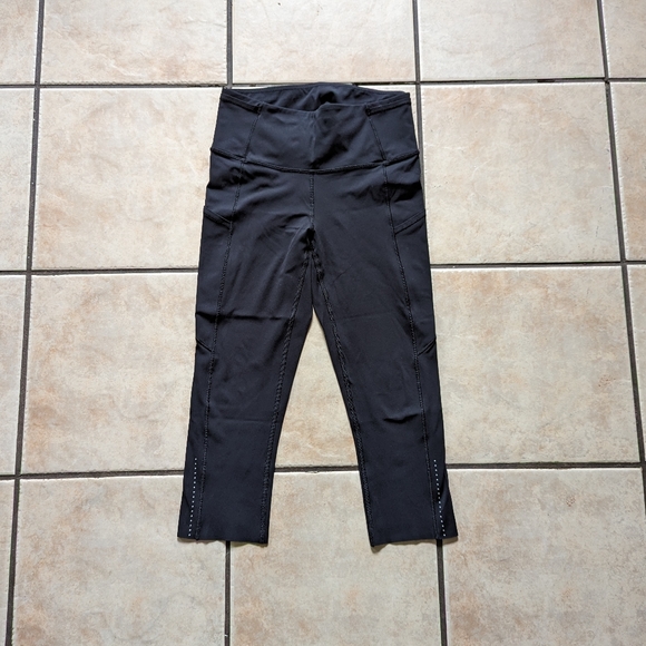 Lululemon Fast & Free Crop II - Picture 1 of 3